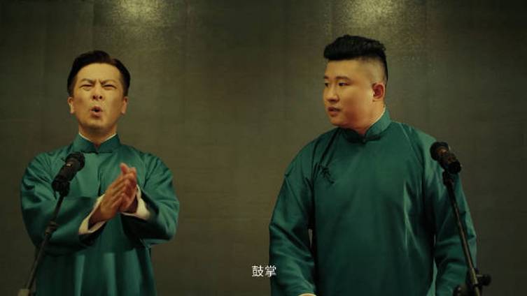 于毅2020于毅青岛旅游指南 八月份,为了完成和青岛市委宣传部领导还有东唐影视李巨涛导演的